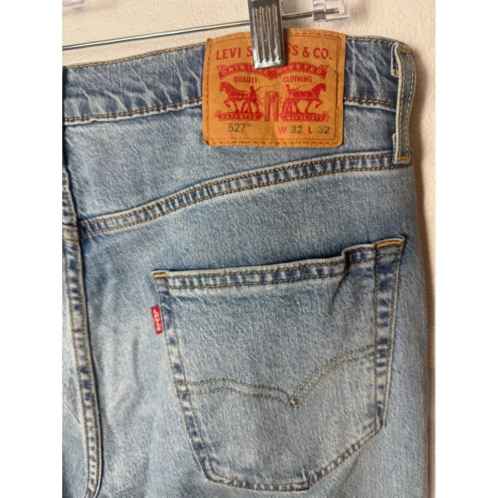 Levis 527 Slim Bootcut Jeans Men 32x32 Light Wash Blue Denim Water Less 527-0539